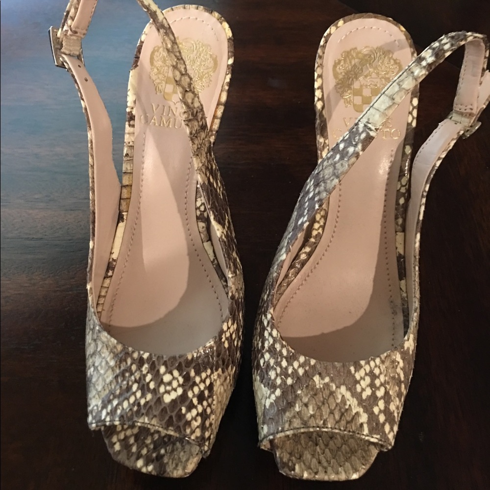Vince Camuto Snakeskin Heels Platform Sandals 6